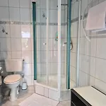 Schlossschenke מלון 3*