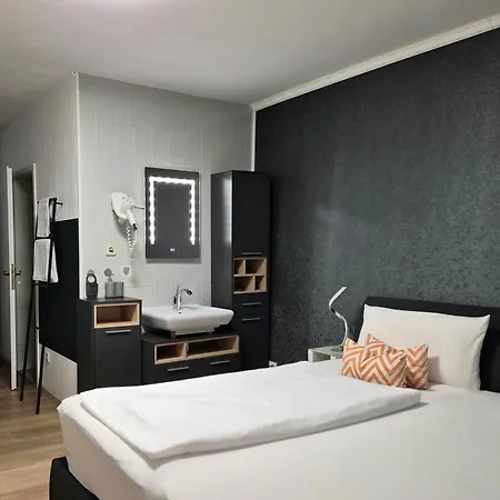 Schlossschenke Hotel *